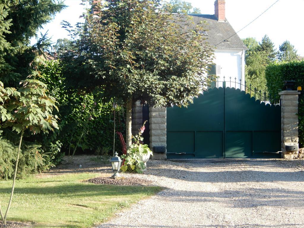 Chez Marie Bed and Breakfast Cercy-la-Tour Eksteriør billede
